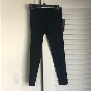 Betsey johnson medium rise performance leggings